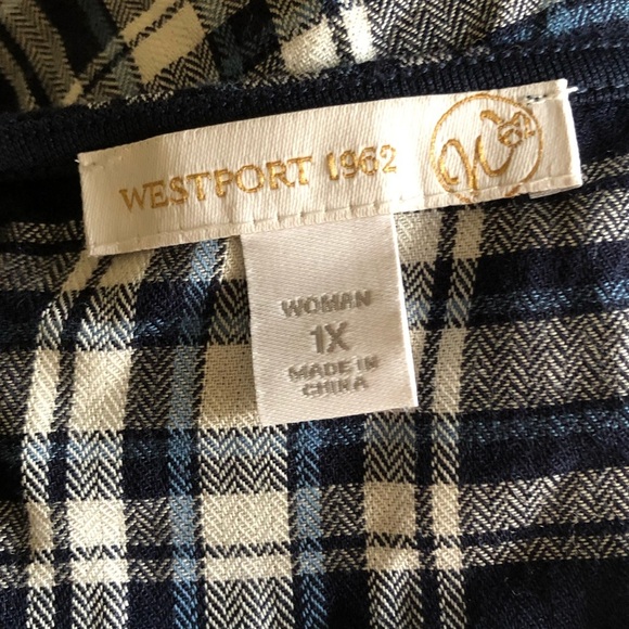 ❗️5/$25❗️Plaid & Floral Dress - Picture 5 of 5